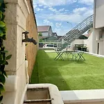 Leo - Cosy Entierement Renove Avec Courette וישי