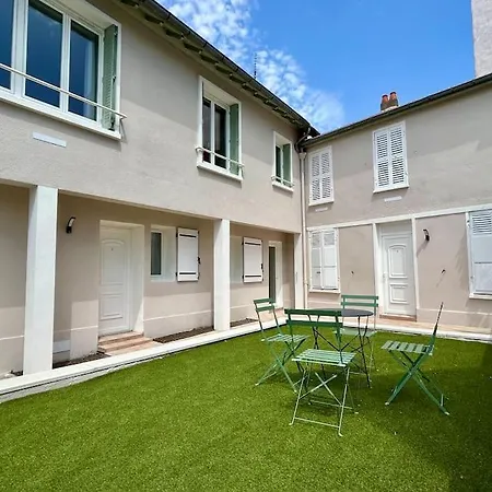 Leo - Cosy Entierement Renove Avec Courette 아파트