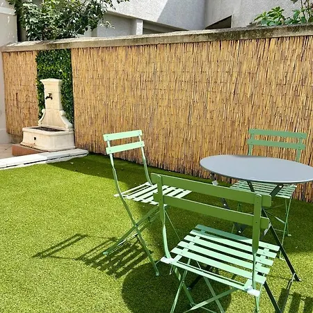 Leo - Cosy Entierement Renove Avec Courette *