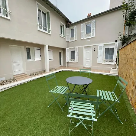 Leo - Cosy Entierement Renove Avec Courette *