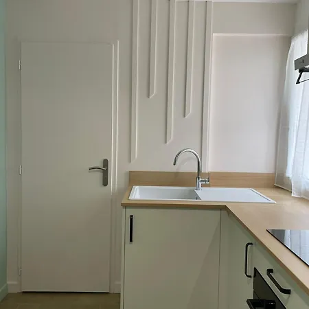 Leo - Cosy Entierement Renove Avec Courette *