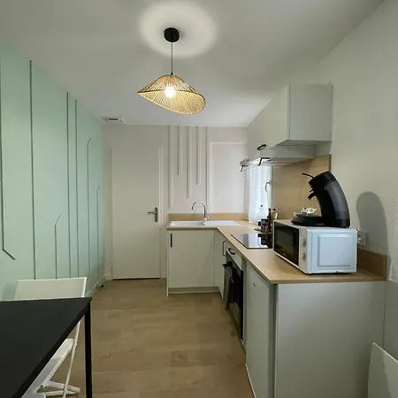 Leo - Cosy Entierement Renove Avec Courette 아파트 *